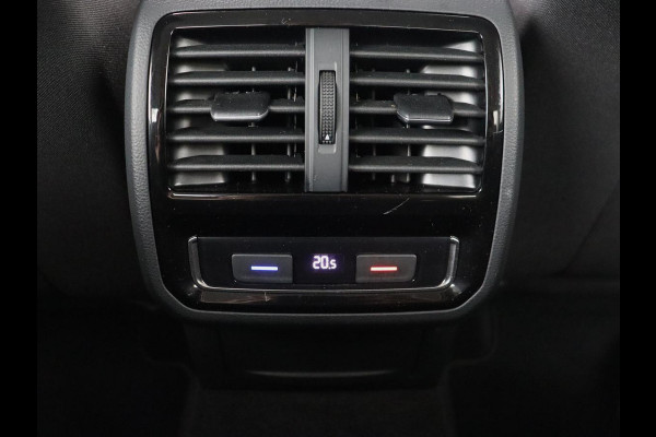 Volkswagen Passat 1.4 TSI PHEV GTE | Trekhaak | Camera | Adaptive cruise | Carplay | Navigatie | Matrix LED | Parkeerhulp | Bluetooth