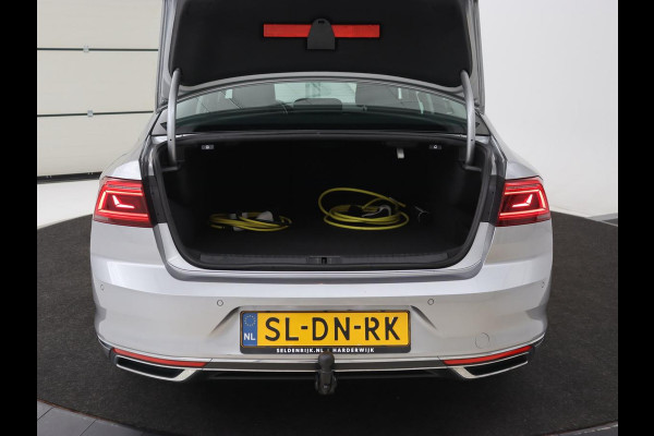 Volkswagen Passat 1.4 TSI PHEV GTE | Trekhaak | Camera | Adaptive cruise | Carplay | Navigatie | Matrix LED | Parkeerhulp | Bluetooth