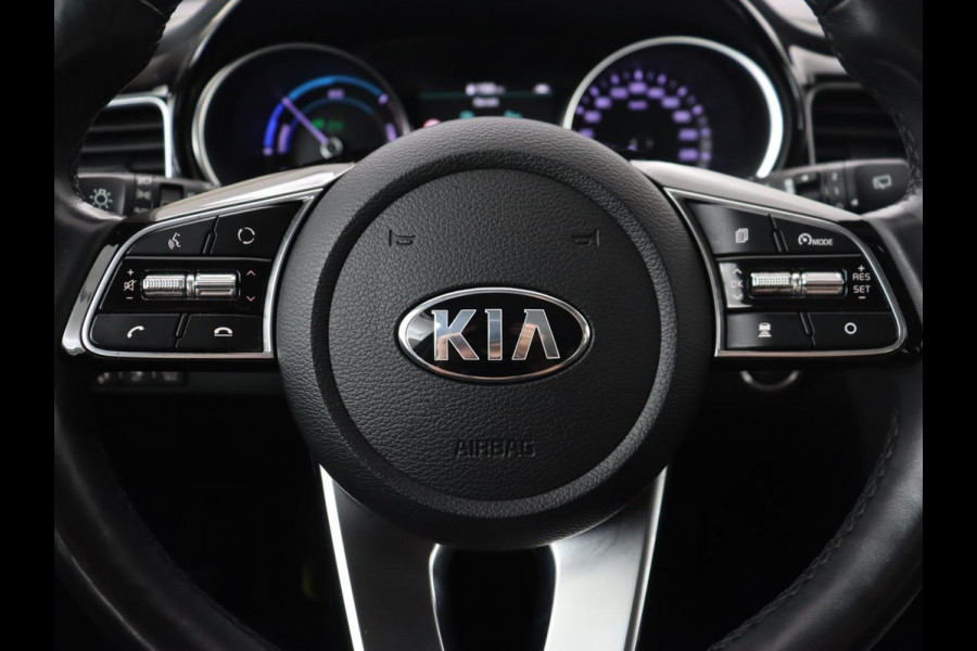 Kia Ceed 1.6 GDI PHEV DynamicPlusLine | Stoel & stuurverwarming | Adaptive cruise | Memory | Camera | Carplay | Full LED | Achterbankverwarming | Navigatie | Keyless