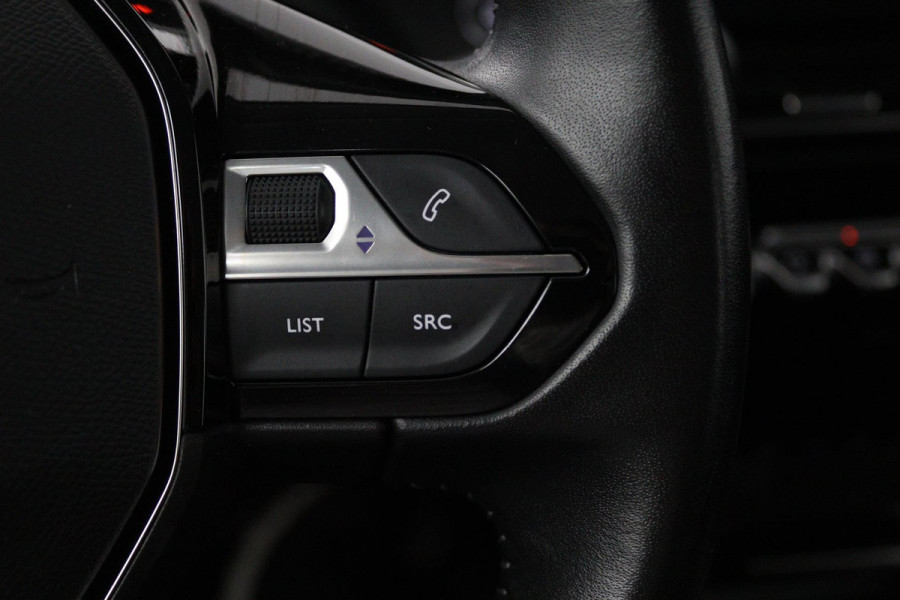 Peugeot 208 1.2 PureTech Allure (CRUISE CONTROL, NAVIGATIE, LANE-ASSIST, BLUETOOTH, NL-AUTO)