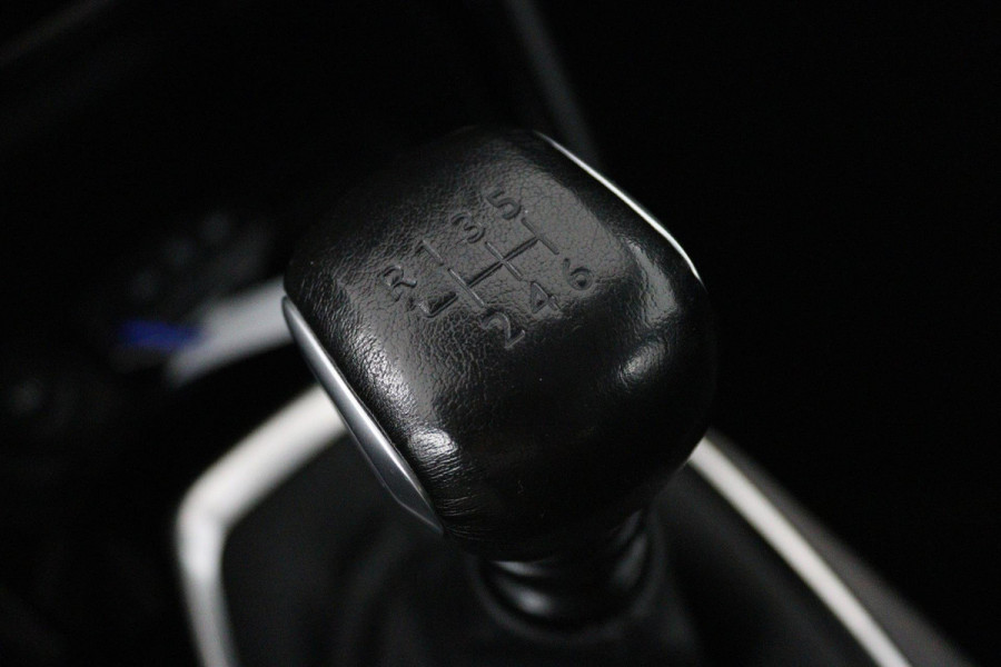 Peugeot 208 1.2 PureTech Allure (CRUISE CONTROL, NAVIGATIE, LANE-ASSIST, BLUETOOTH, NL-AUTO)