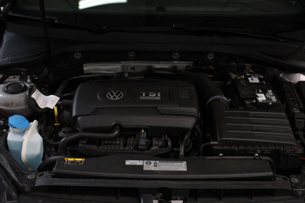 Volkswagen Golf 2.0 TSI 4Motion R *Pano*Individual kleur*Dynaudio*Leder*