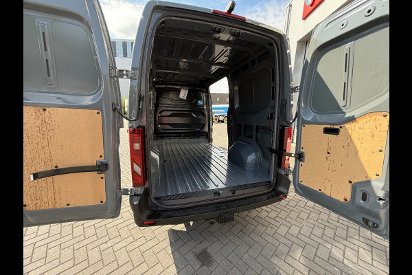 Renault Master RED EDITON L2H2 150PK TREKHAAK/ BLINDSPOT / CAMERA/ BPM VRIJ
