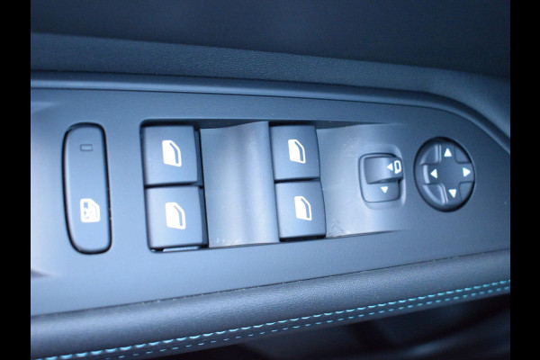 Peugeot 3008 1.6 HYbrid 180 Allure Pack Business NAVIGATIE | CARPLAY | ACHTERUITRIJCAMERA MET SENSOREN | STOELVERWARMING |