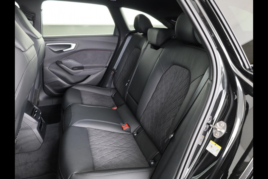 Audi A5 Avant 2.0 e-hybrid quattro S edition Competition 367pk | Komt eind juli binnen Panoramdak | Trekhaak | Matrix | Keyless | Adaptieve cruise controle