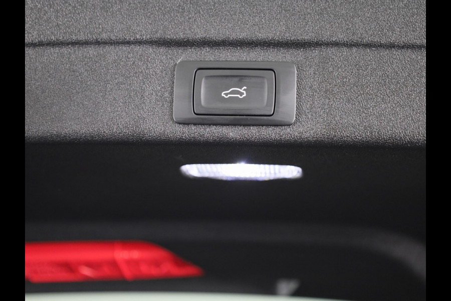 Audi A5 Avant 2.0 e-hybrid quattro S edition Competition 367pk | Komt eind juli binnen Panoramdak | Trekhaak | Matrix | Keyless | Adaptieve cruise controle