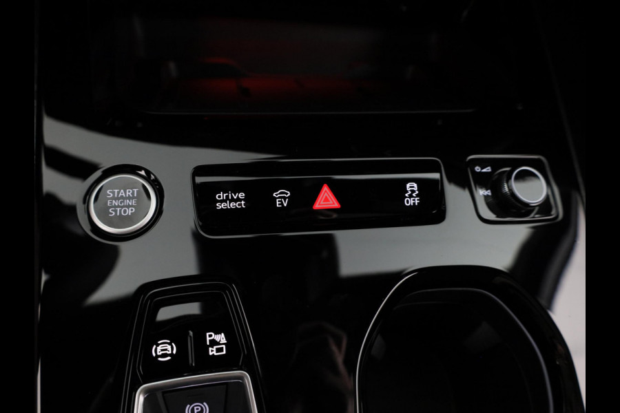 Audi A5 Avant 2.0 e-hybrid quattro S edition Competition 367pk | Komt eind juli binnen Panoramdak | Trekhaak | Matrix | Keyless | Adaptieve cruise controle