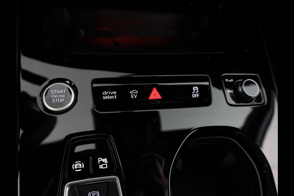 Audi A5 Avant 2.0 e-hybrid quattro S edition Competition 367pk | Komt eind juli binnen Panoramdak | Trekhaak | Matrix | Keyless | Adaptieve cruise controle