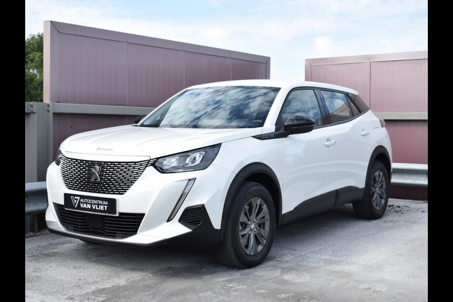Peugeot e-2008 EV Active Pack 50 kWh | Navigatie | Parkeersensoren achter | Keyless start | Apple Carplay/Android Auto | All Season |