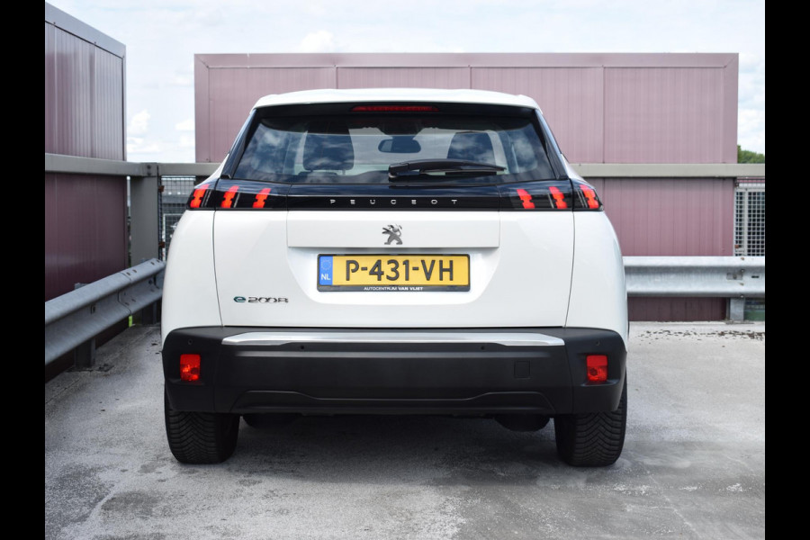 Peugeot e-2008 EV Active Pack 50 kWh | Navigatie | Parkeersensoren achter | Keyless start | Apple Carplay/Android Auto | All Season |
