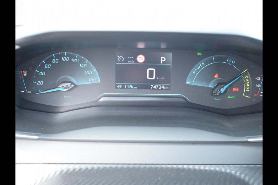 Peugeot e-2008 EV Active Pack 50 kWh | Navigatie | Parkeersensoren achter | Keyless start | Apple Carplay/Android Auto | All Season |