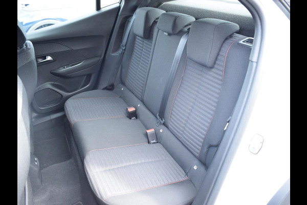 Peugeot e-2008 EV Active Pack 50 kWh | Navigatie | Parkeersensoren achter | Keyless start | Apple Carplay/Android Auto | All Season |