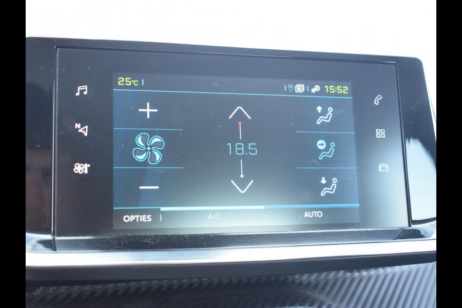 Peugeot e-2008 EV Active Pack 50 kWh | Navigatie | Parkeersensoren achter | Keyless start | Apple Carplay/Android Auto | All Season |