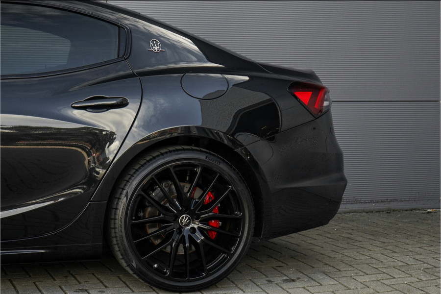 Maserati Ghibli 3.0 V6 Modena SQ4 430PK H/K Schuifdak Stoelventilatie 21"