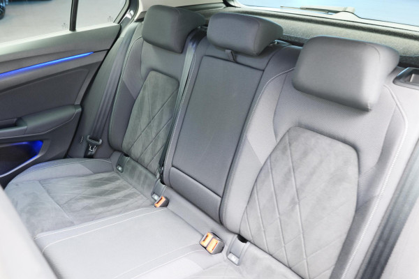 Volkswagen Golf 1.5 eTSI Style |Pano|IQ|Memory|Massage|Ambient|Carplay|