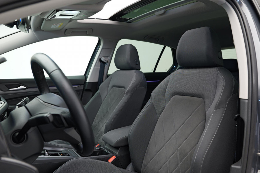 Volkswagen Golf 1.5 eTSI Style |Pano|IQ|Memory|Massage|Ambient|Carplay|
