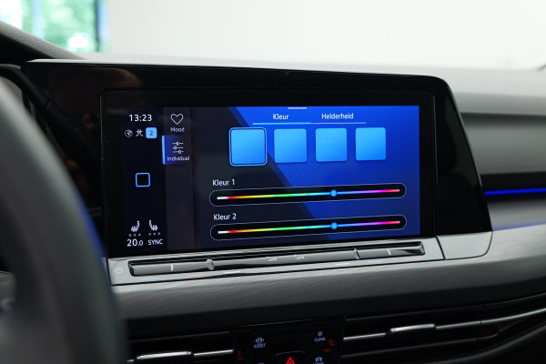 Volkswagen Golf 1.5 eTSI Style |Pano|IQ|Memory|Massage|Ambient|Carplay|
