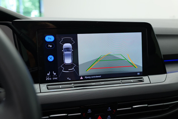 Volkswagen Golf 1.5 eTSI Style |Pano|IQ|Memory|Massage|Ambient|Carplay|