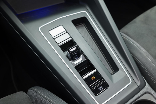 Volkswagen Golf 1.5 eTSI Style |Pano|IQ|Memory|Massage|Ambient|Carplay|