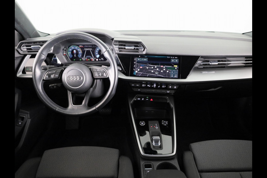 Audi A3 Sportback 40 TFSI e Business edition 204pk | Navigatie | Adaptive cruise control | Apple Carplay /Android Auto | Lichtmetalen velgen