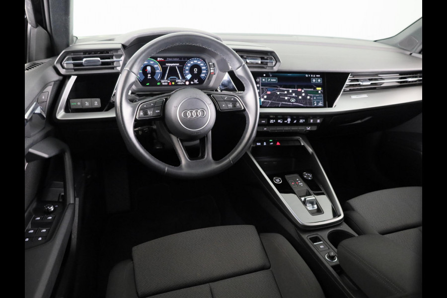 Audi A3 Sportback 40 TFSI e Business edition 204pk | Navigatie | Adaptive cruise control | Apple Carplay /Android Auto | Lichtmetalen velgen