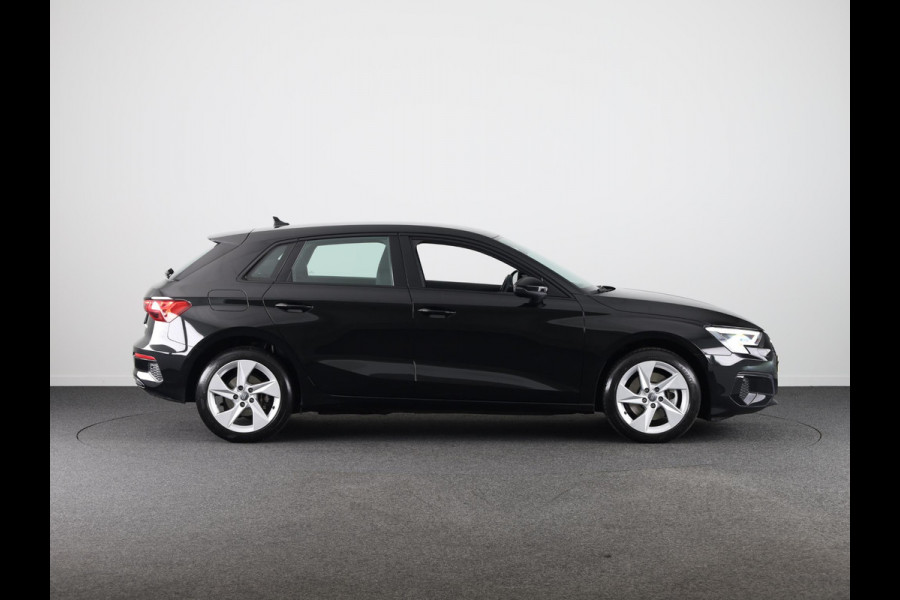 Audi A3 Sportback 40 TFSI e Business edition 204pk | Navigatie | Adaptive cruise control | Apple Carplay /Android Auto | Lichtmetalen velgen