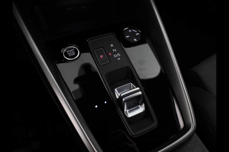 Audi A3 Sportback 40 TFSI e Business edition 204pk | Navigatie | Adaptive cruise control | Apple Carplay /Android Auto | Lichtmetalen velgen