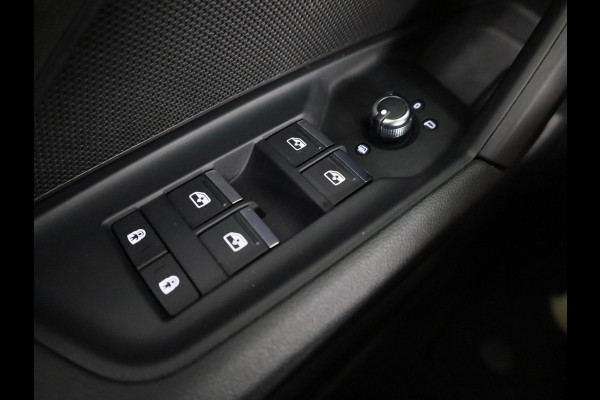 Audi A3 Sportback 40 TFSI e Business edition 204pk | Navigatie | Adaptive cruise control | Apple Carplay /Android Auto | Lichtmetalen velgen