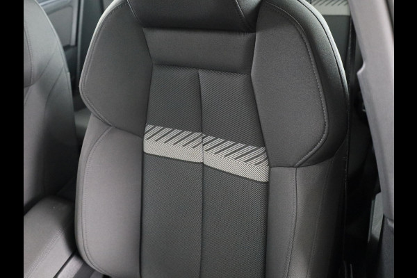 Audi A3 Sportback 40 TFSI e Business edition 204pk | Navigatie | Adaptive cruise control | Apple Carplay /Android Auto | Lichtmetalen velgen