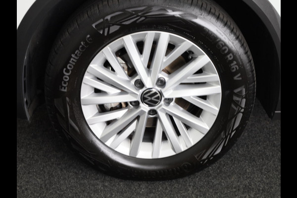 Volkswagen T-Roc 1.0 TSI Style 110 pk | Autom. airco | Adaptieve cruise control | Parkeersensoren |