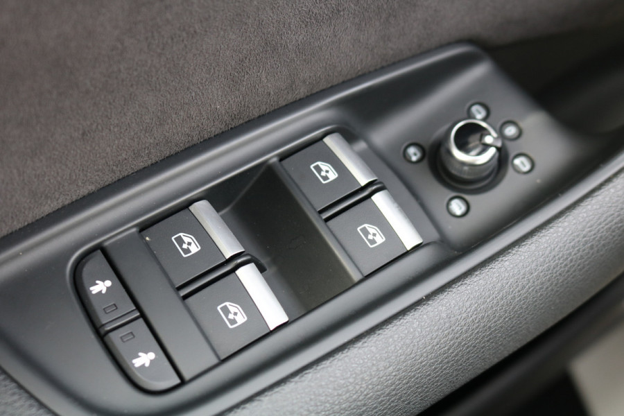 Audi SQ7 4.0 TDI V8 436pk Quattro Grijs Kenteken