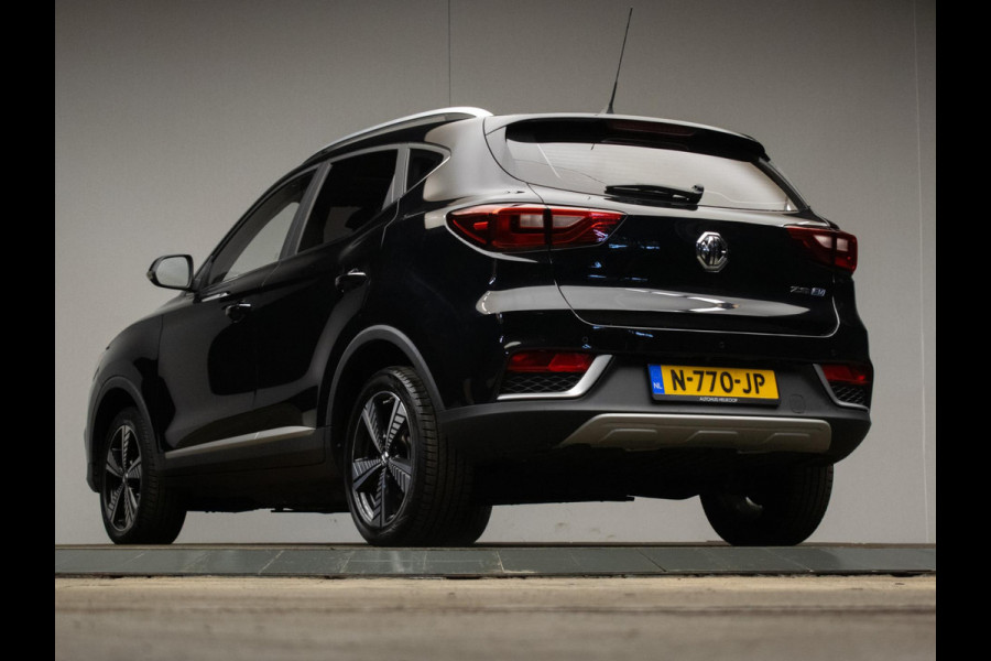 MG Mg Zs EV Luxury 45 kWh Sport (PANORAMADAK,APPLECARPLAY,STOELVERWARMING,CAMERA,LEDER,SPORTSTOELEN,LM VELGEN,NETTE STAAT)
