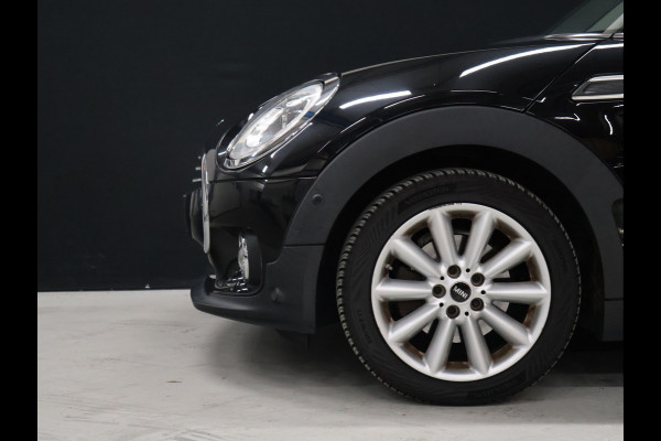 MINI Clubman 1.5 Cooper Chili Serious Business AUTOMAAT [NAVIGATIE, STOELVERWARMING, LED, VOL LEDER, PDC V+A, CRUISE CONTROL, BLUETOOTH TELEFOON, CLIMATE CONTROL, NIEUWSTAAT]