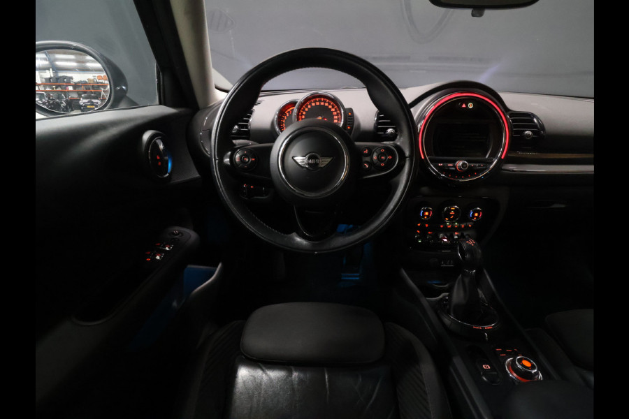 MINI Clubman 1.5 Cooper Chili Serious Business AUTOMAAT [NAVIGATIE, STOELVERWARMING, LED, VOL LEDER, PDC V+A, CRUISE CONTROL, BLUETOOTH TELEFOON, CLIMATE CONTROL, NIEUWSTAAT]