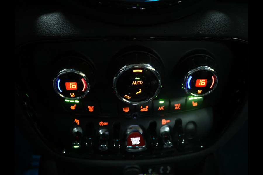 MINI Clubman 1.5 Cooper Chili Serious Business AUTOMAAT [NAVIGATIE, STOELVERWARMING, LED, VOL LEDER, PDC V+A, CRUISE CONTROL, BLUETOOTH TELEFOON, CLIMATE CONTROL, NIEUWSTAAT]