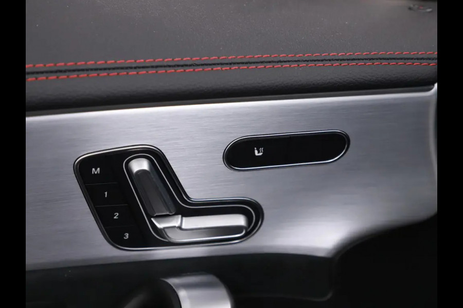 Mercedes-Benz CLA-Klasse AMG Pano Sfeer CarPlay Memory NAP