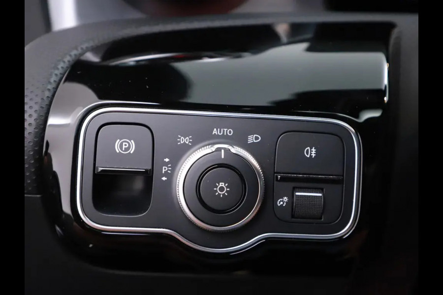 Mercedes-Benz CLA-Klasse AMG Pano Sfeer CarPlay Memory NAP