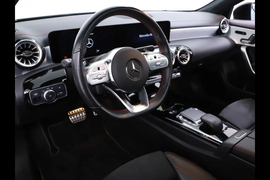 Mercedes-Benz CLA-Klasse AMG Pano Sfeer CarPlay Memory NAP