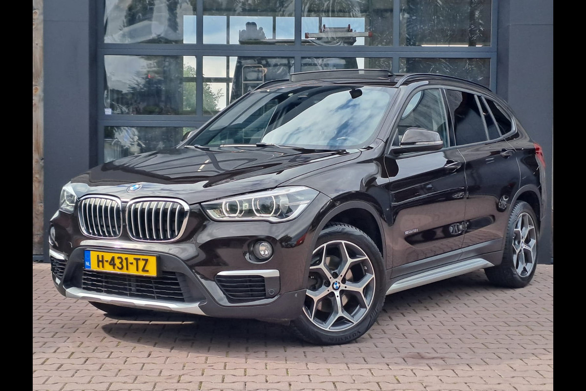 BMW X1 sDrive18i High Executive | Automaat | Leder | Pano | Trekhaak | Cruise | PDC | All-seasons |
