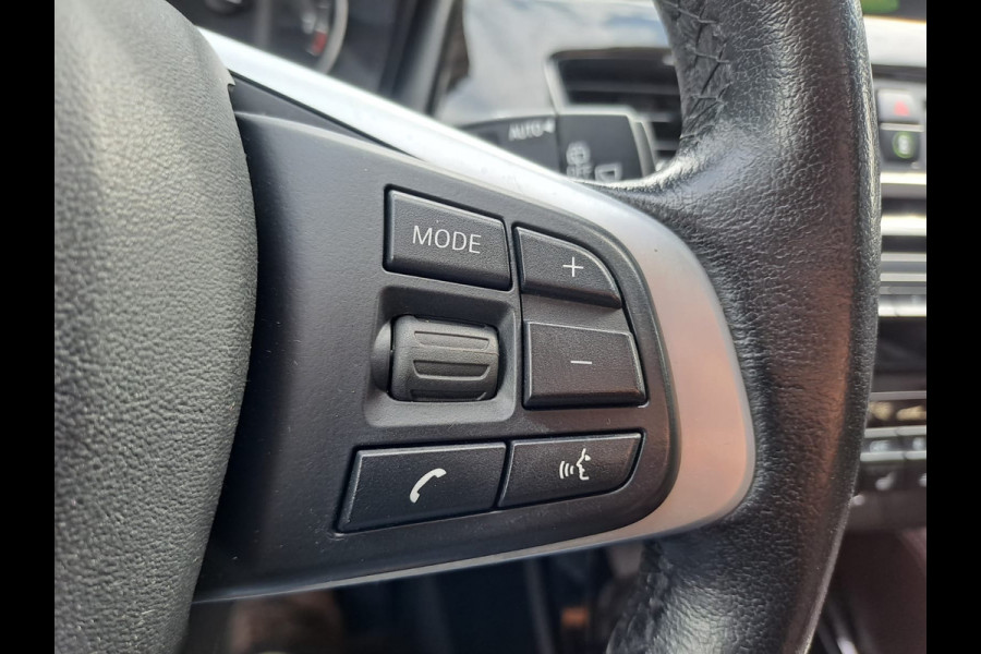 BMW X1 sDrive18i High Executive | Automaat | Leder | Pano | Trekhaak | Cruise | PDC | All-seasons |