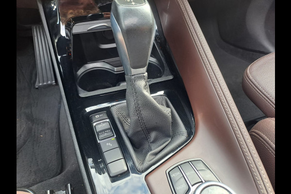 BMW X1 sDrive18i High Executive | Automaat | Leder | Pano | Trekhaak | Cruise | PDC | All-seasons |