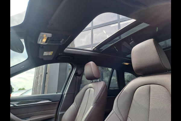 BMW X1 sDrive18i High Executive | Automaat | Leder | Pano | Trekhaak | Cruise | PDC | All-seasons |