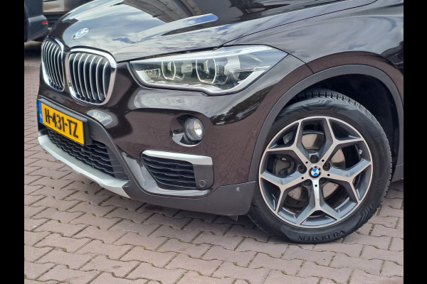 BMW X1 sDrive18i High Executive | Automaat | Leder | Pano | Trekhaak | Cruise | PDC | All-seasons |