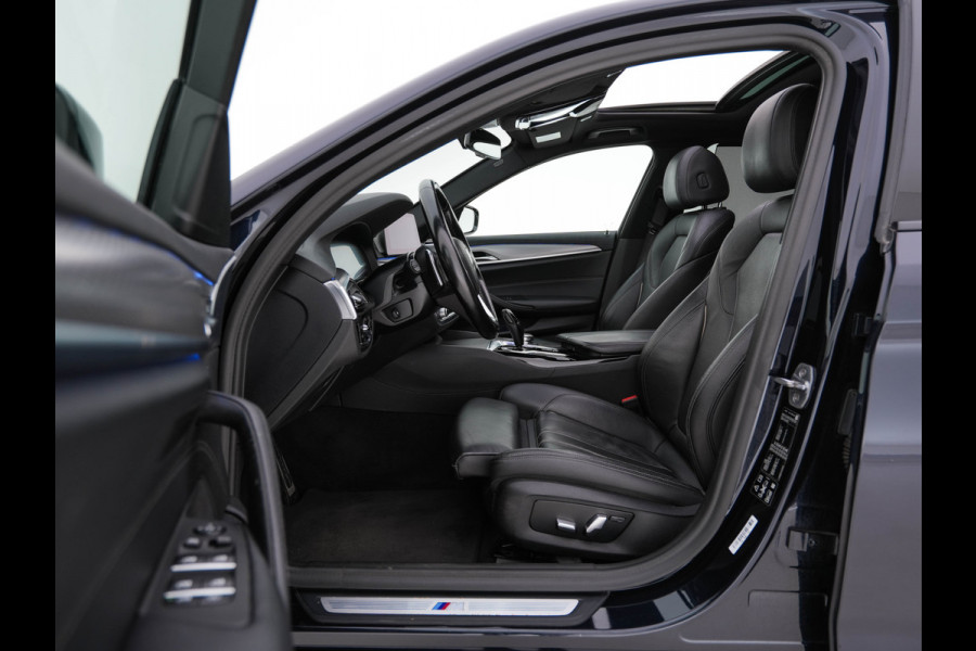BMW 5 Serie 520d xDrive M-Sport-Pack High Executive (INCL-BTW) Aut. *PANO | LUXURY-LEATHER | FULL-LED | HEAD-UP | DIGI-COCKPIT | NAVI-FULLMAP | TOP-VIEW | MEMORY-PACK | ECC | AMBIENT-LIGHT | PDC | CRUISE | SHIFT-PADDLES | TOWBAR  | 20''ALU*