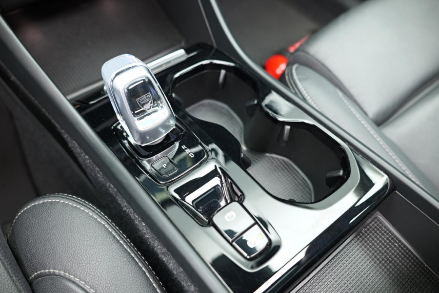 Volvo XC40 1.5 T5 Recharge Business Pro |Pano|Leder|360|Harmon&Kardon|Memory|