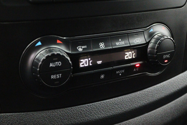 Mercedes-Benz Vito 114 CDI Lang Climate, Camera, Cruise, Navigatie, Bluetooth, Radio, PDC, Trekhaak, 19''