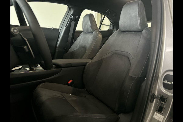 Lexus UX 300e Business Line 73 kWh | Nieuwprijs € 55.100,00, 45% korting | Adaptieve cruise control | Achteruitrijcamera | Premium kwaliteit voor een topprijs