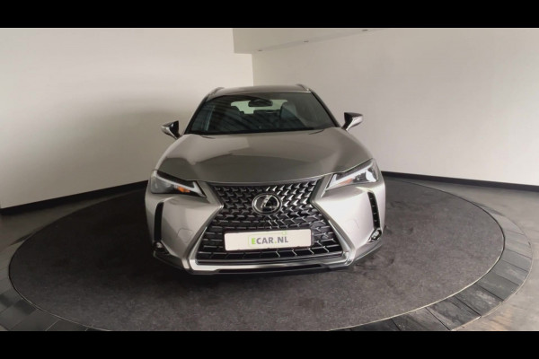 Lexus UX 300e Business Line 73 kWh | Nieuwprijs € 55.100,00, 45% korting | Adaptieve cruise control | Achteruitrijcamera | Premium kwaliteit voor een topprijs