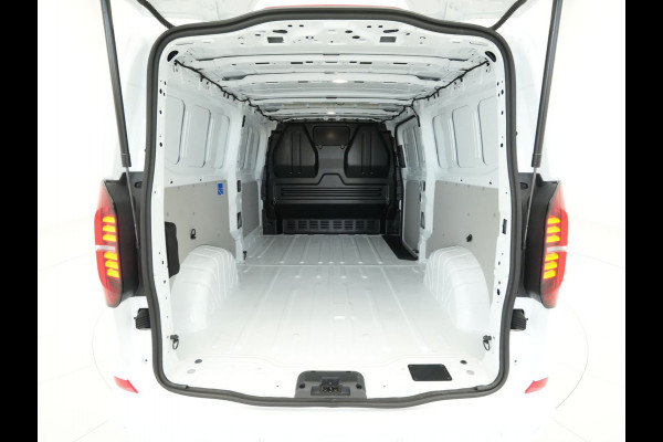 Volkswagen Transporter 2.0 TDI 110kW 150PK L2H1 Style AUT Intro BPM vrij! Operational Lease vanaf € 939,-