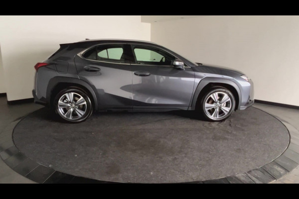 Lexus UX 300e Luxury Line 73 kWh | 45% korting | Winter-pakket | Tech Pack | Mooi groot multimedia scherm | Navigatie | Nieuwprijs € 61.095,00 | Premium kwaliteit voor een topprijs